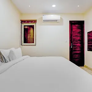 Hotel Collection O Aditya Palace Near Leisure Valley Park